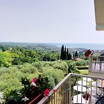 מלון Valbella *