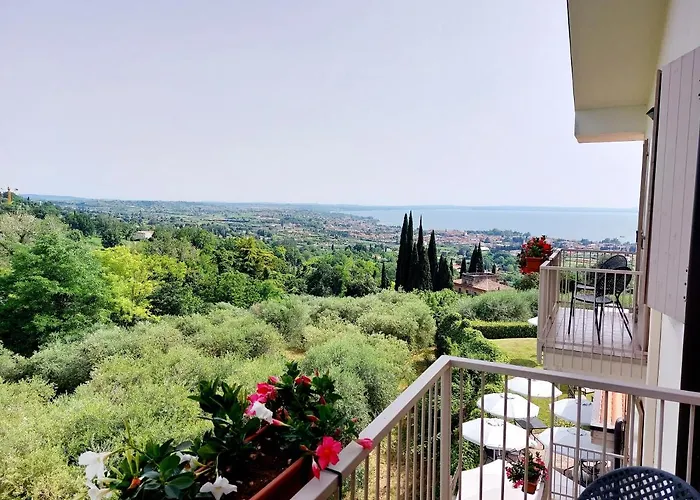 Готель Valbella *